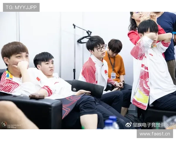 电子竞技技巧解析：提升反应速度与战术思维的关键动作要领